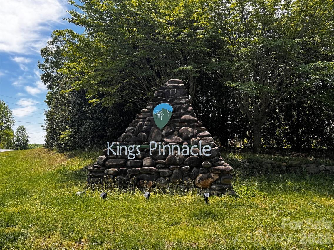 5112 Kings Pinnacle Dr., Kings Mountain, NC 28086