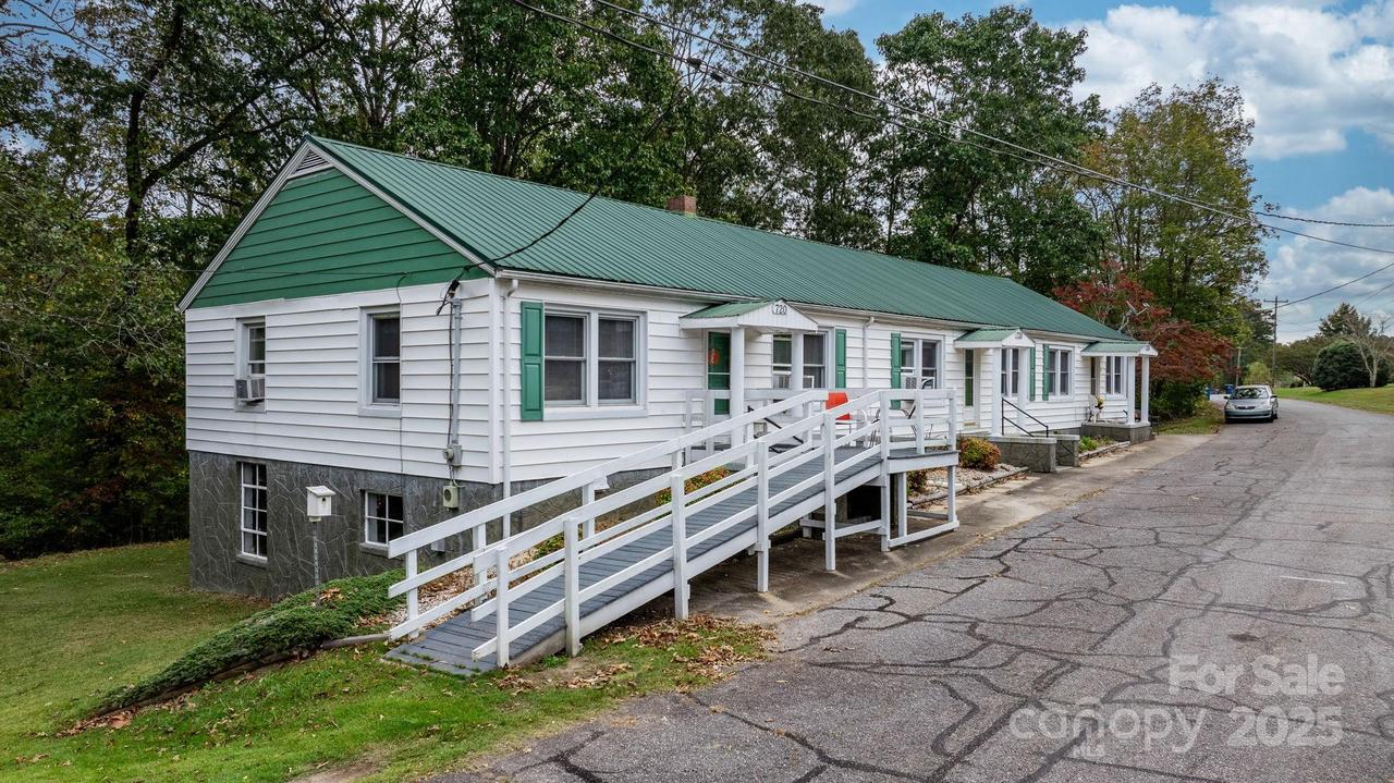 720 A-C Harris Ave., Valdese, NC 28690