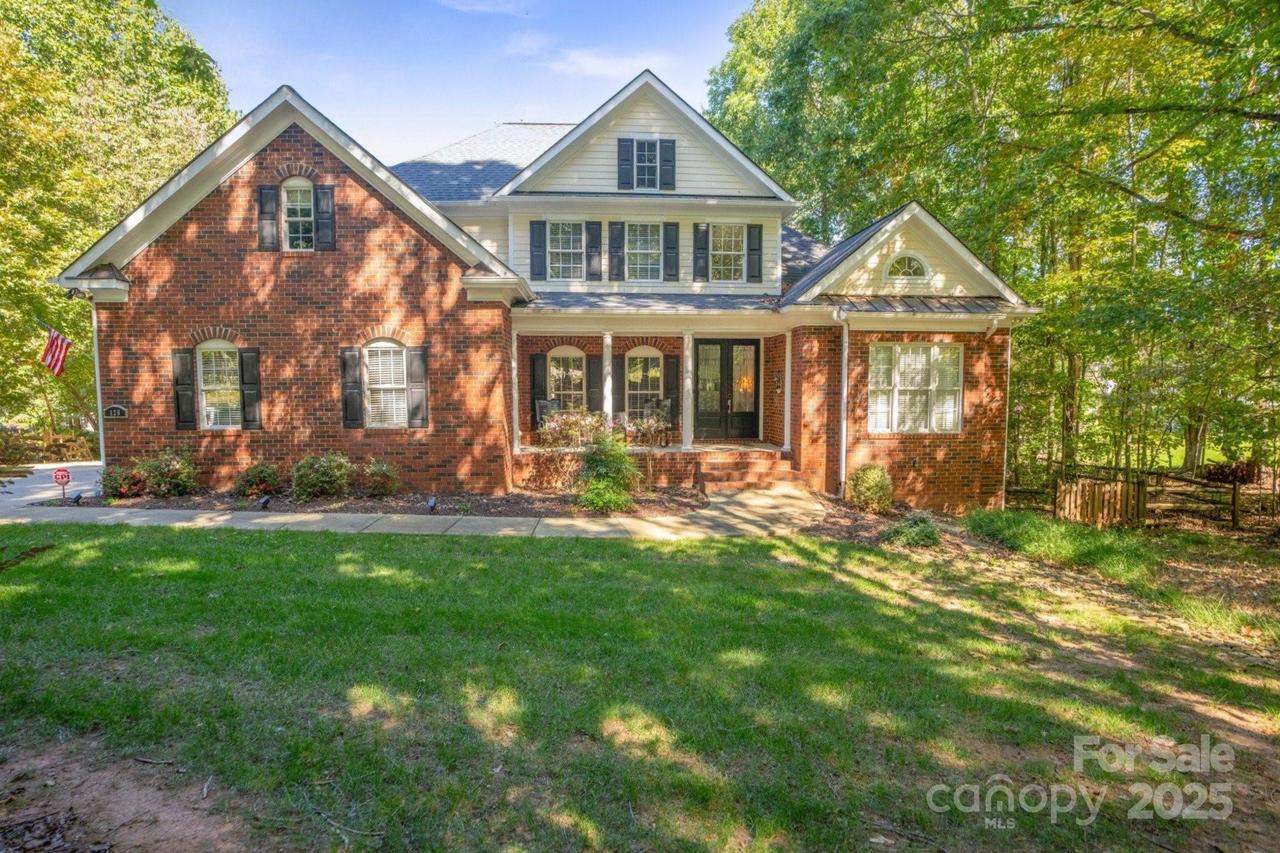 128 Archbell Point Ln., Mooresville, NC 28117