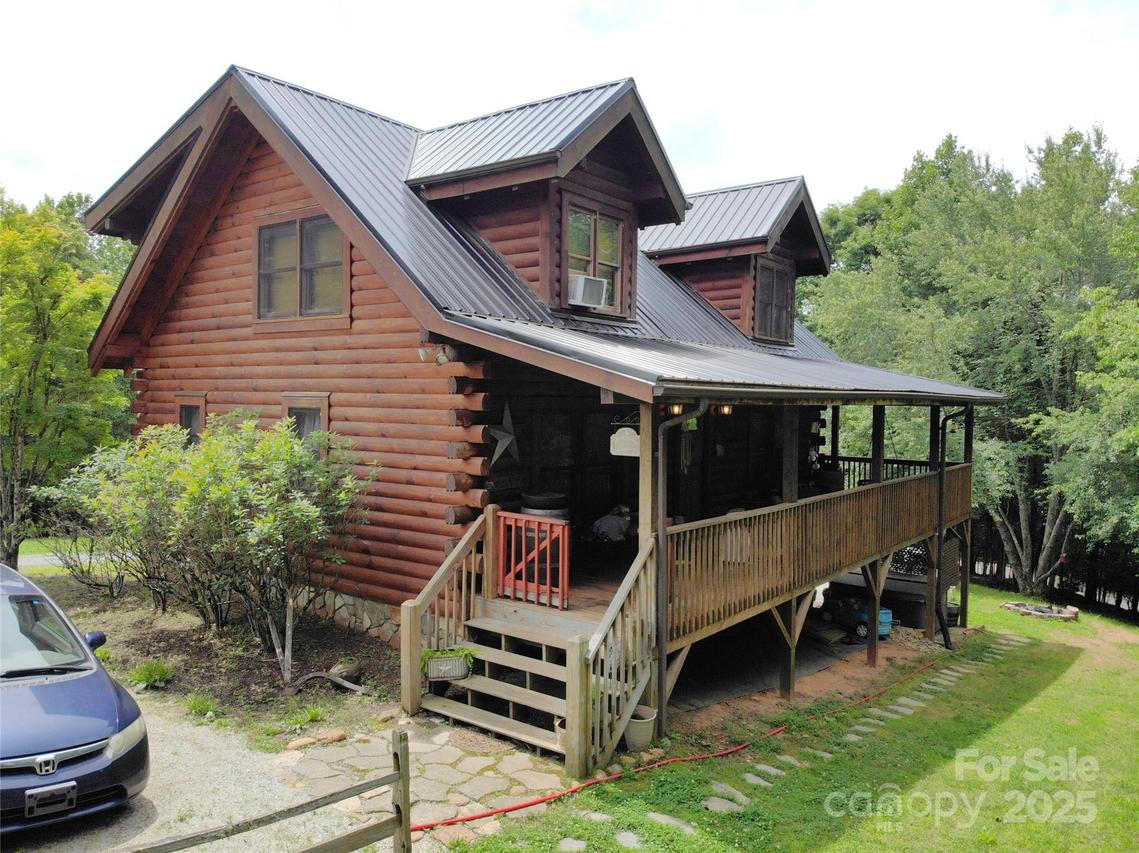 460 Cascades Pkwy., Nebo, NC 28761