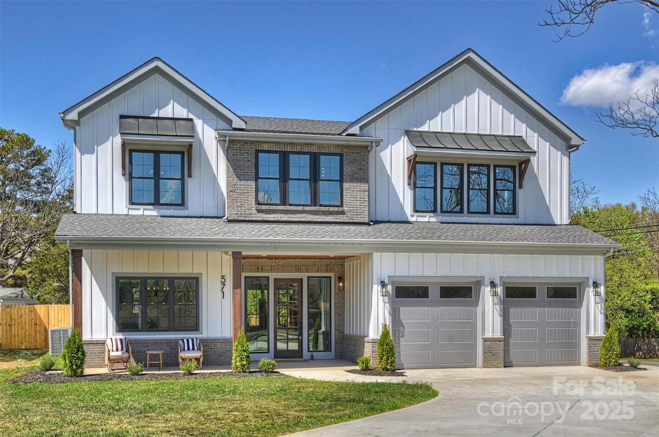 571 Lyttleton Dr., Charlotte, NC 28211