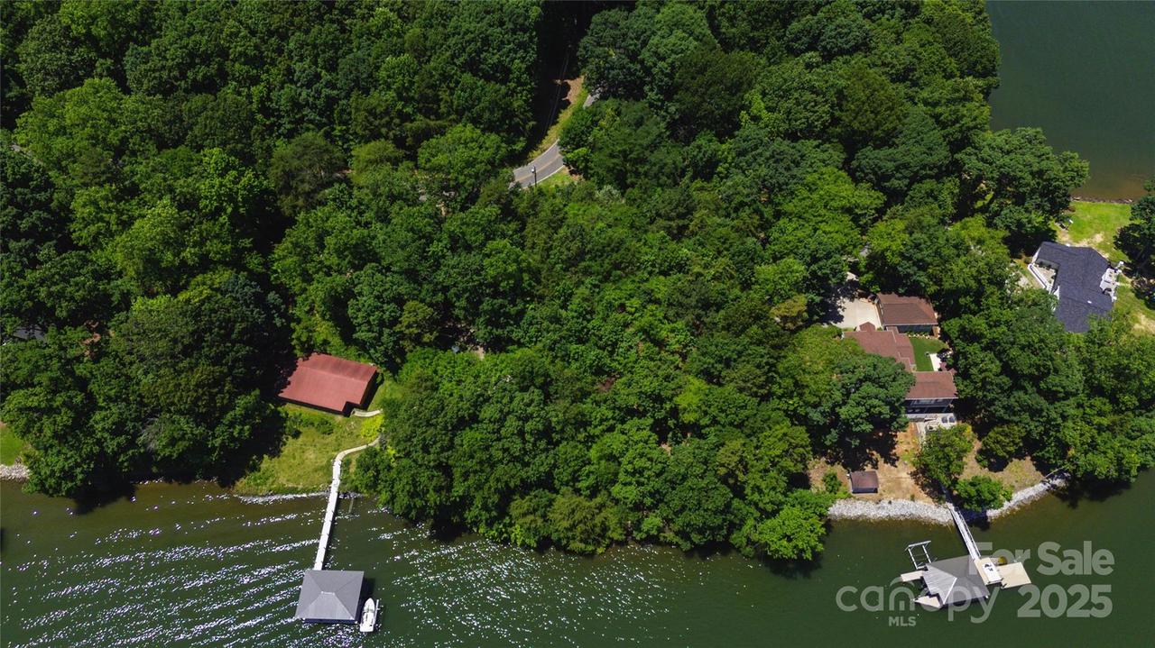 181 Asbury Cir., Mooresville, NC 28117