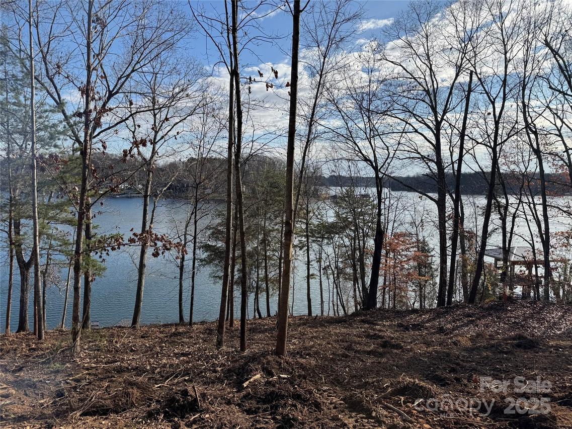 181 Asbury Cir., Mooresville, NC 28117