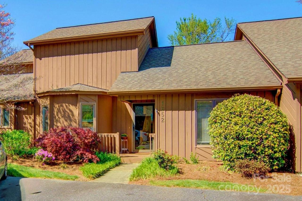 1652 12th St., Hickory, NC 28601