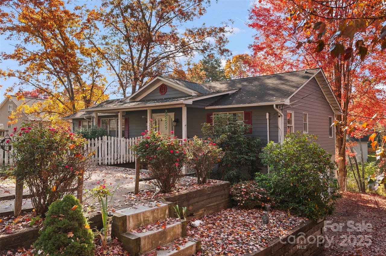 597 Penland St., Clyde, NC 28721