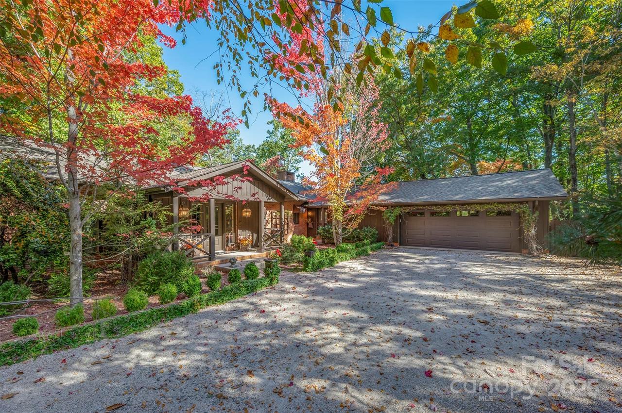550 Ridgetop Rd., Tryon, NC 28782