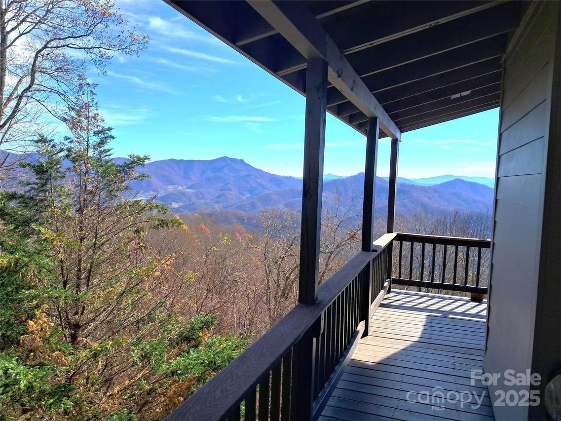 514 Skyridge Dr., Clyde, NC 28721