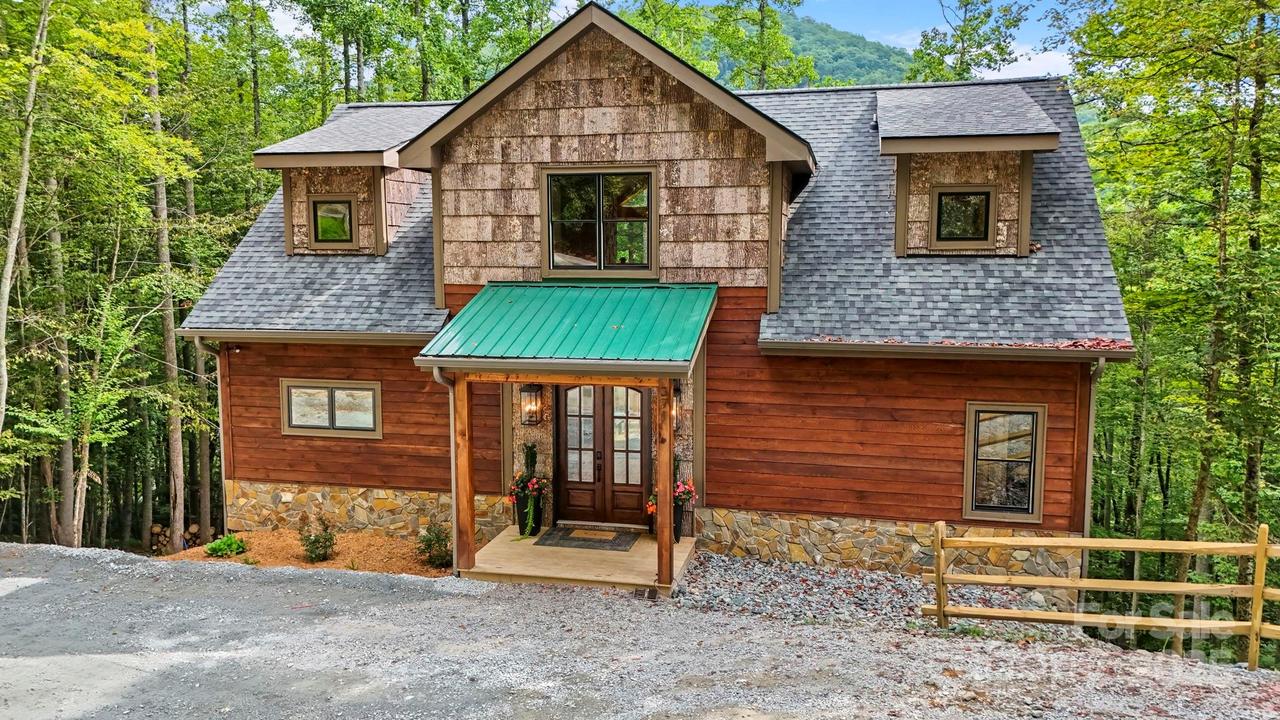 371 Hews Cir., Blowing Rock, NC 28605