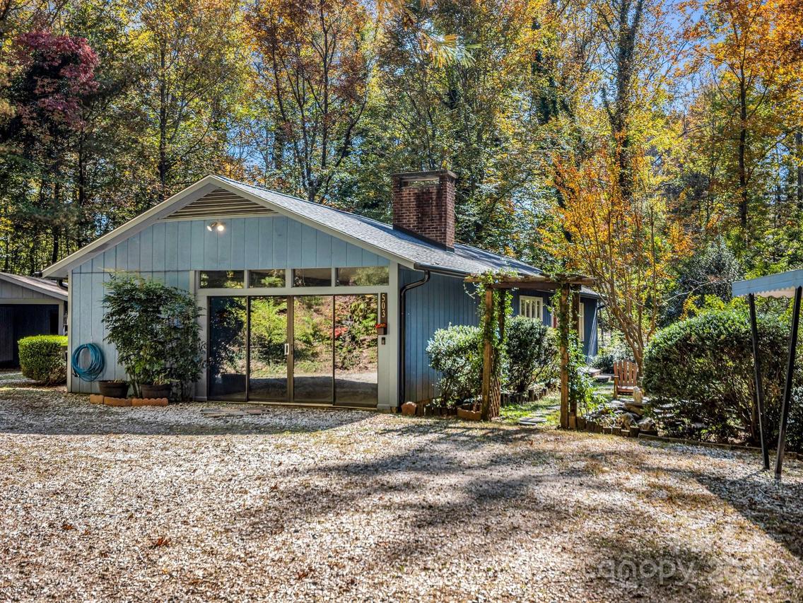503 Park St., Columbus, NC 28722