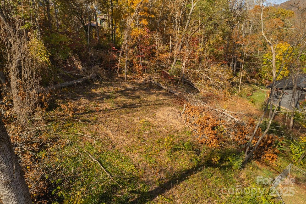 13 Bassett Rd., Asheville, NC 28804