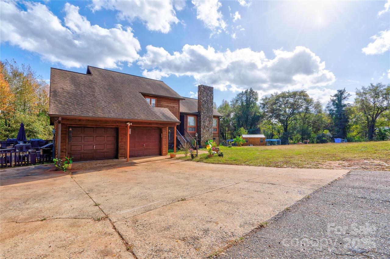831 College Ave., Shelby, NC 28152