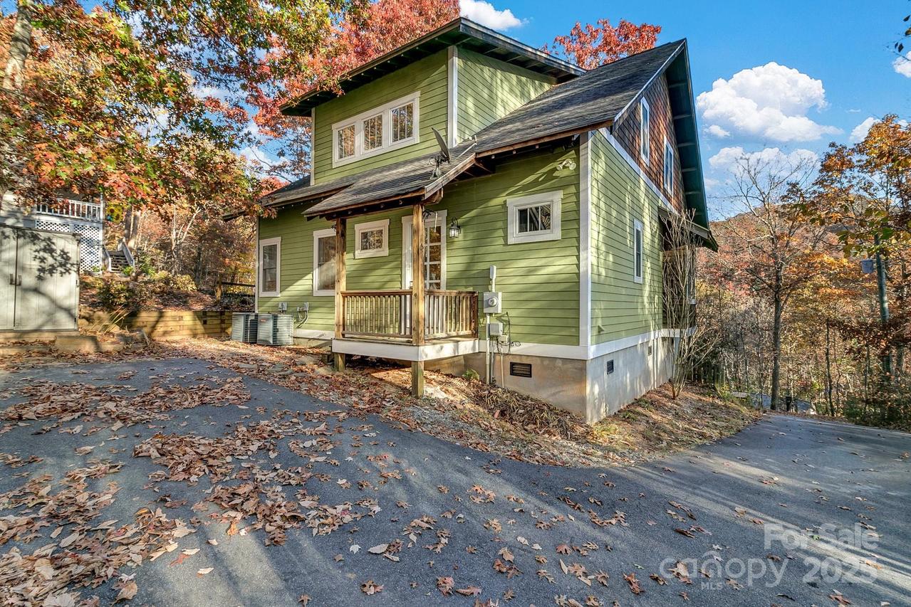 241 Fern Way, Black Mountain, NC 28711