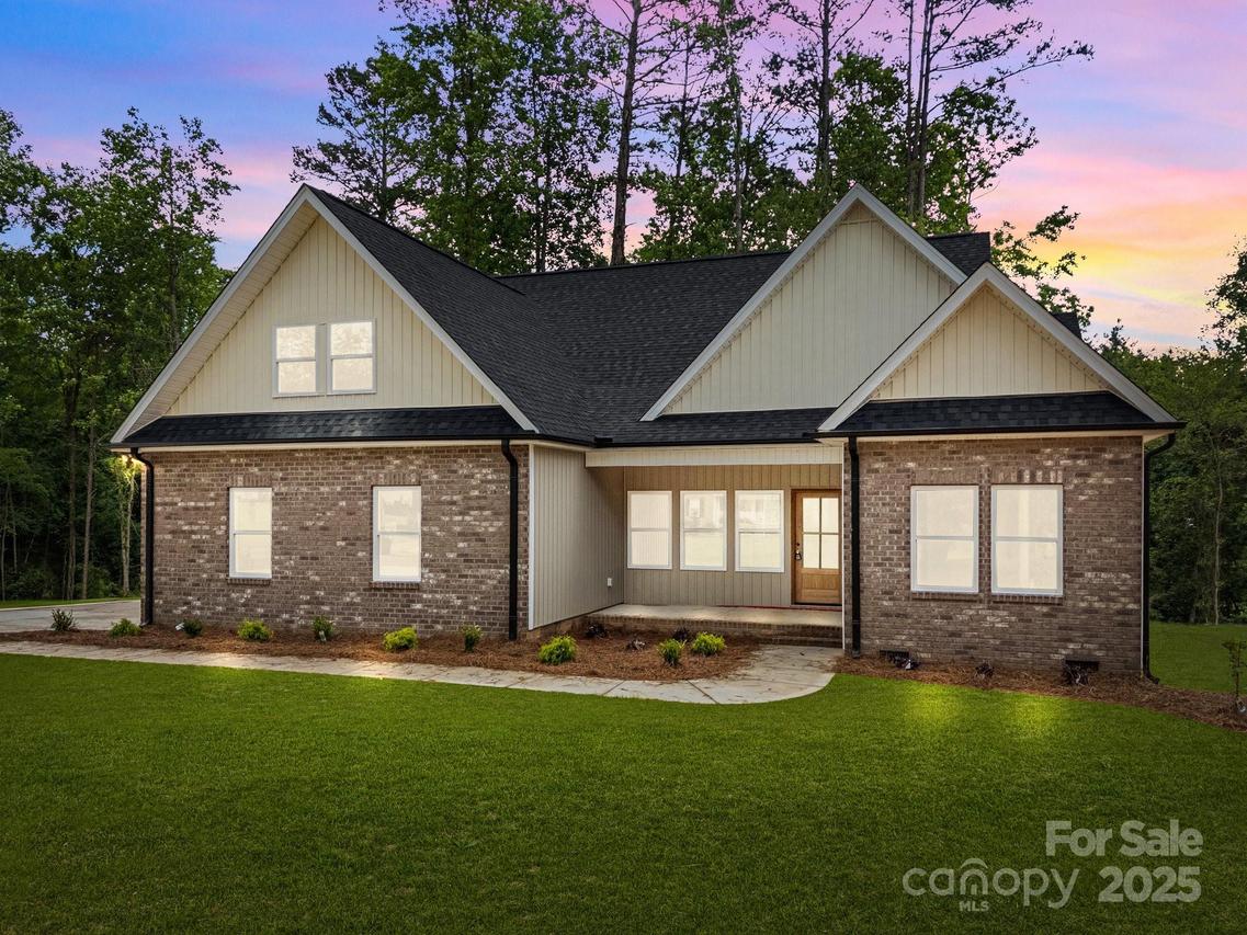 315 Bonaventure Dr., Salisbury, NC 28147