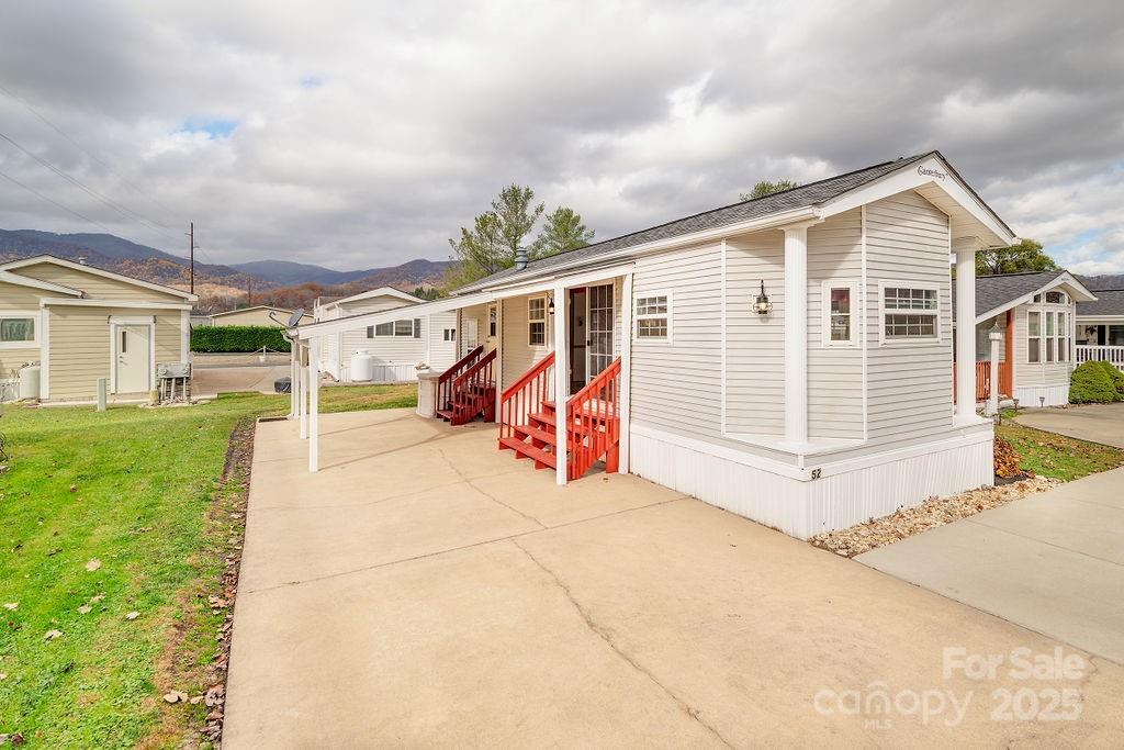 52 Strollers Ln., Waynesville, NC 28785