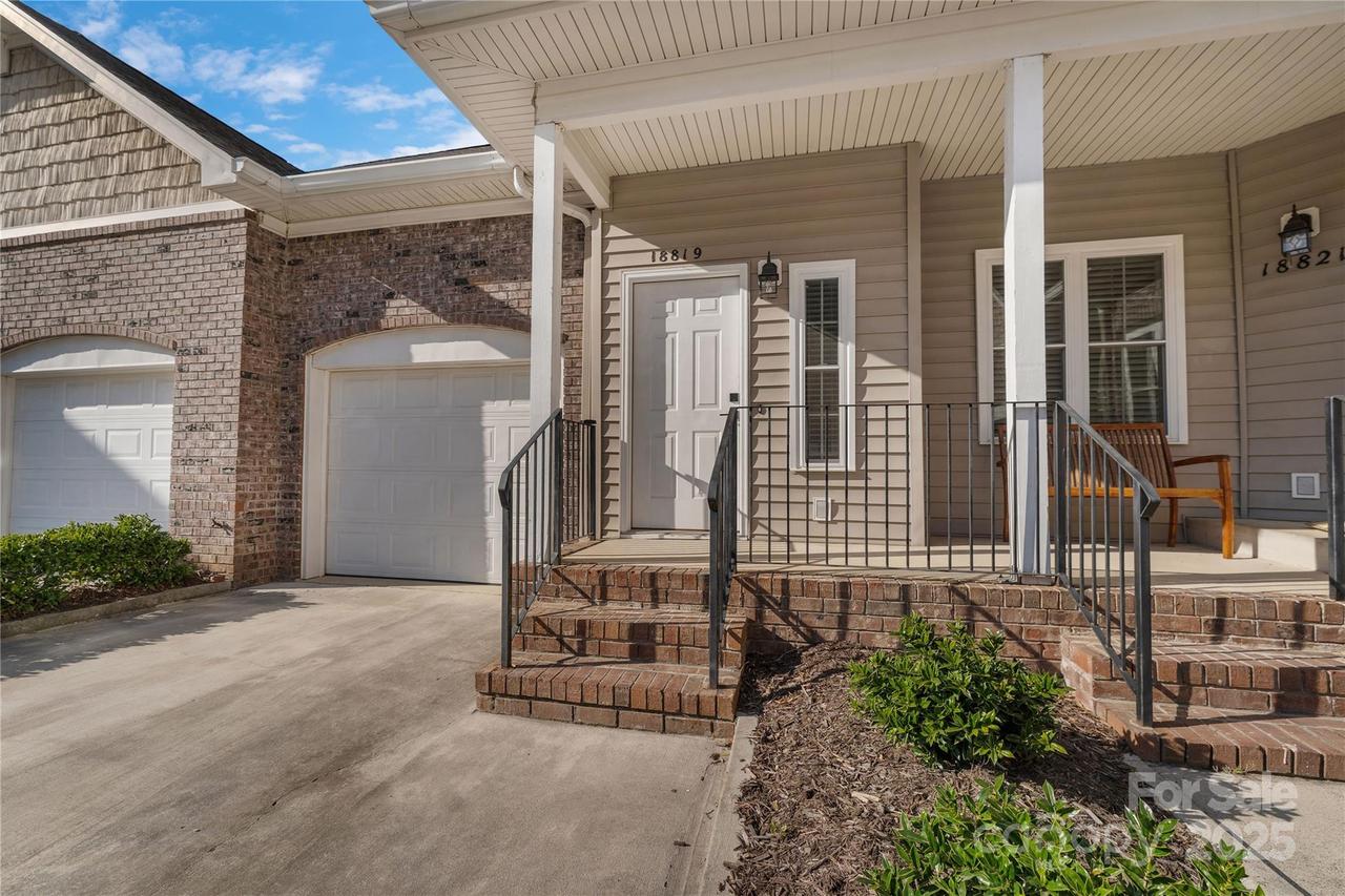 18819 Cloverstone Cir., Cornelius, NC 28031