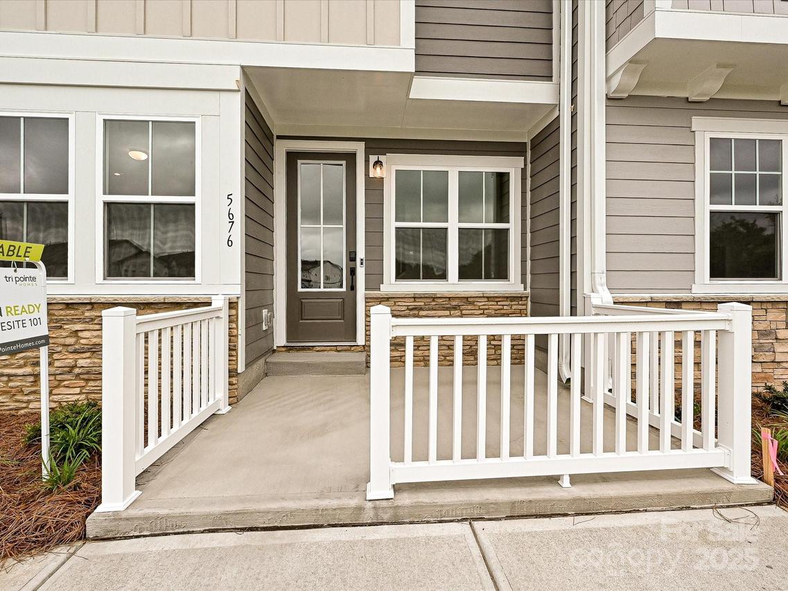 5676 Clear Creek Ln., Charlotte, NC 28215