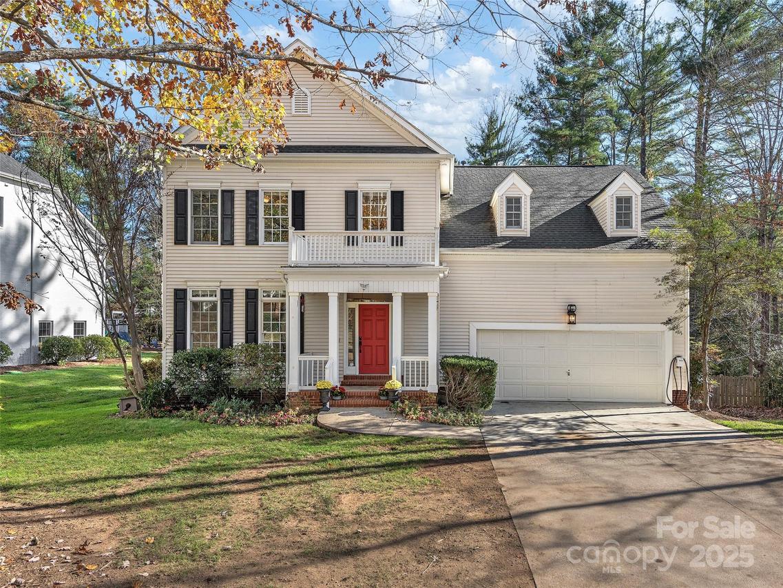 906 Woodvine Rd., Asheville, NC 28803