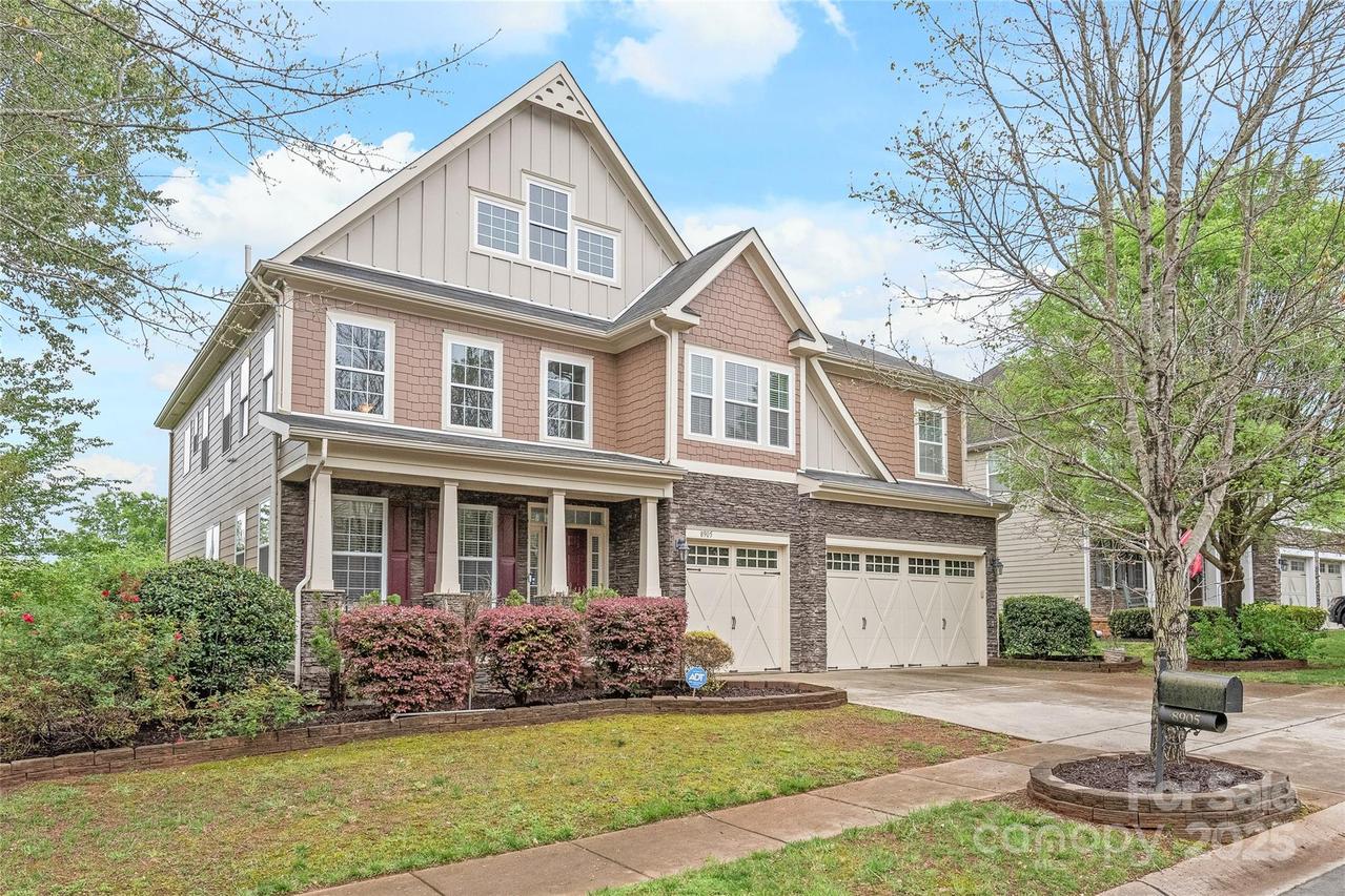 8905 Valleymoon Ln., Charlotte, NC 28214