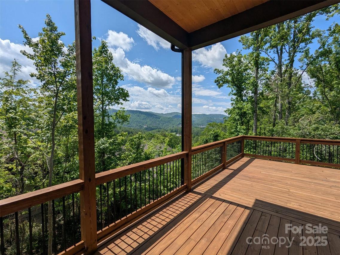 81 Camsyn Dr., Weaverville, NC 28787