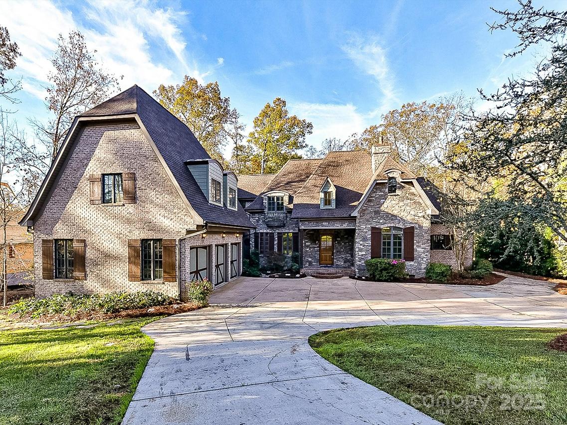 6040 Oxfordshire Rd., Waxhaw, NC 28173