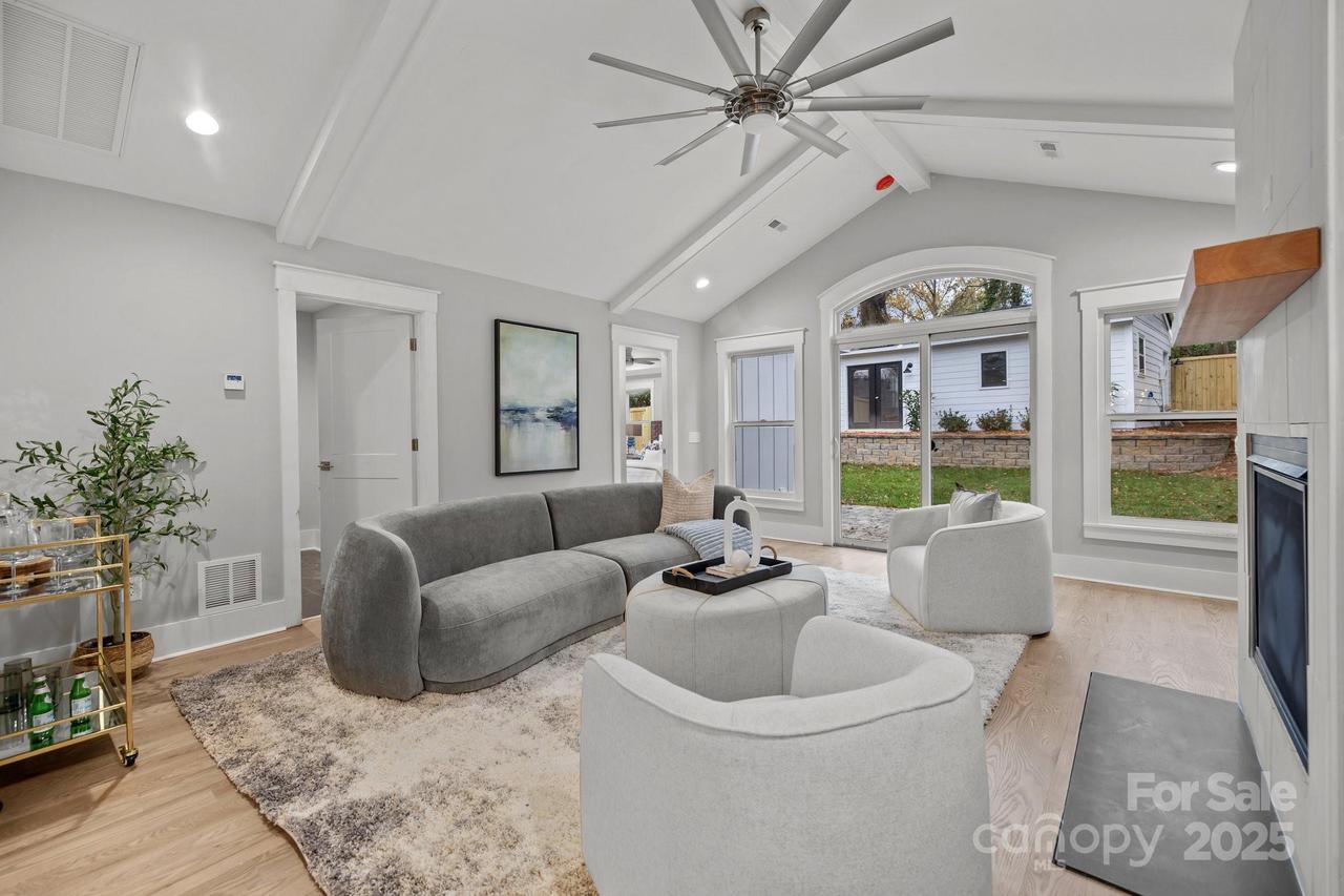 1320 Brook Rd., Charlotte, NC 28205