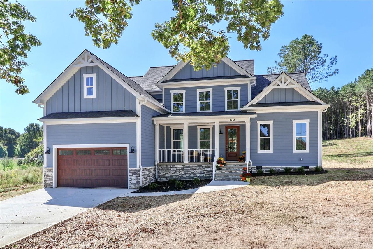 4265 Candlewood Dr., Sherrills Ford, NC 28673