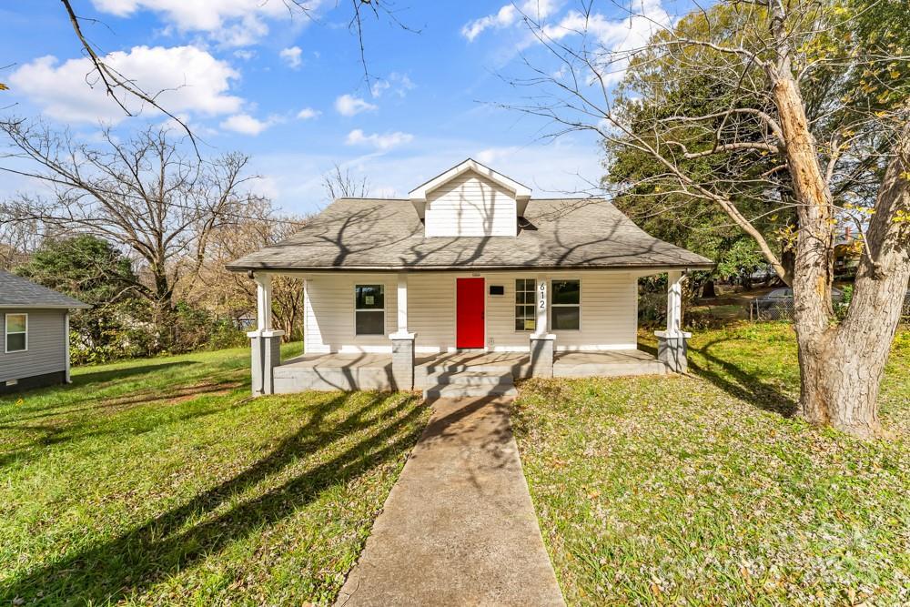 612 E E St., Newton, NC 28658