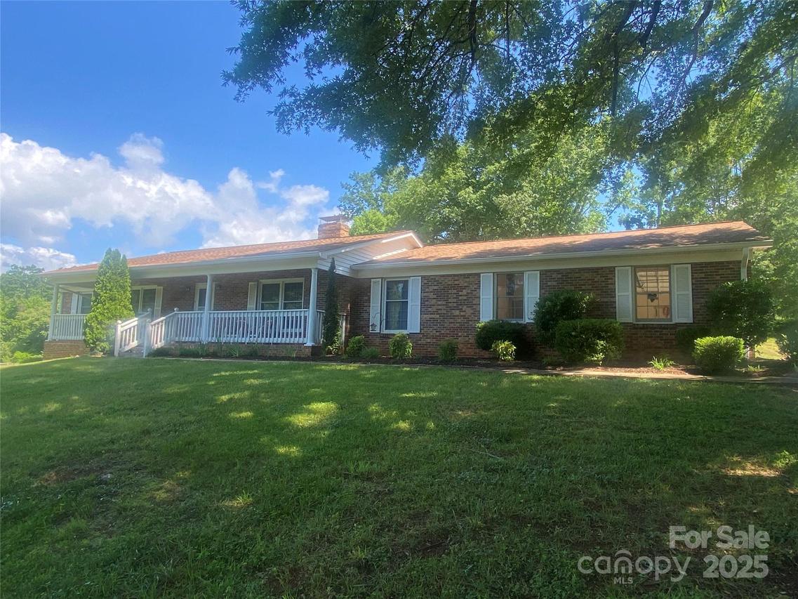 1126 Watermill Rd., Morganton, NC 28655