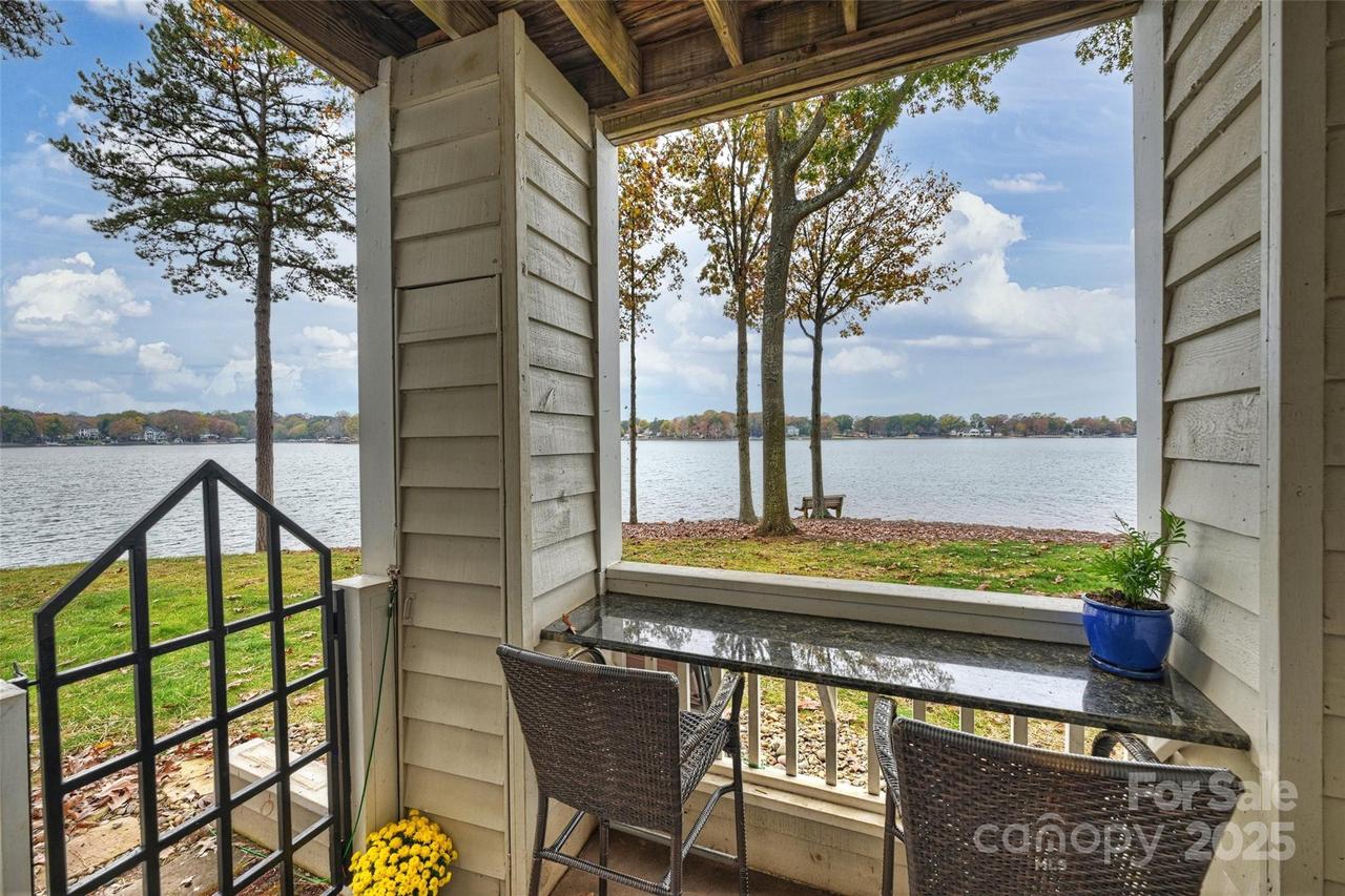 907 Southwest Dr., Davidson, NC 28036