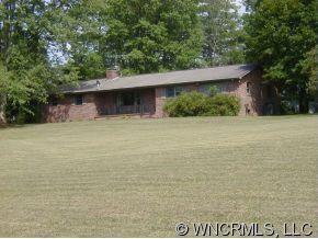 136 Grandview Lane, Hendersonville, NC 28791