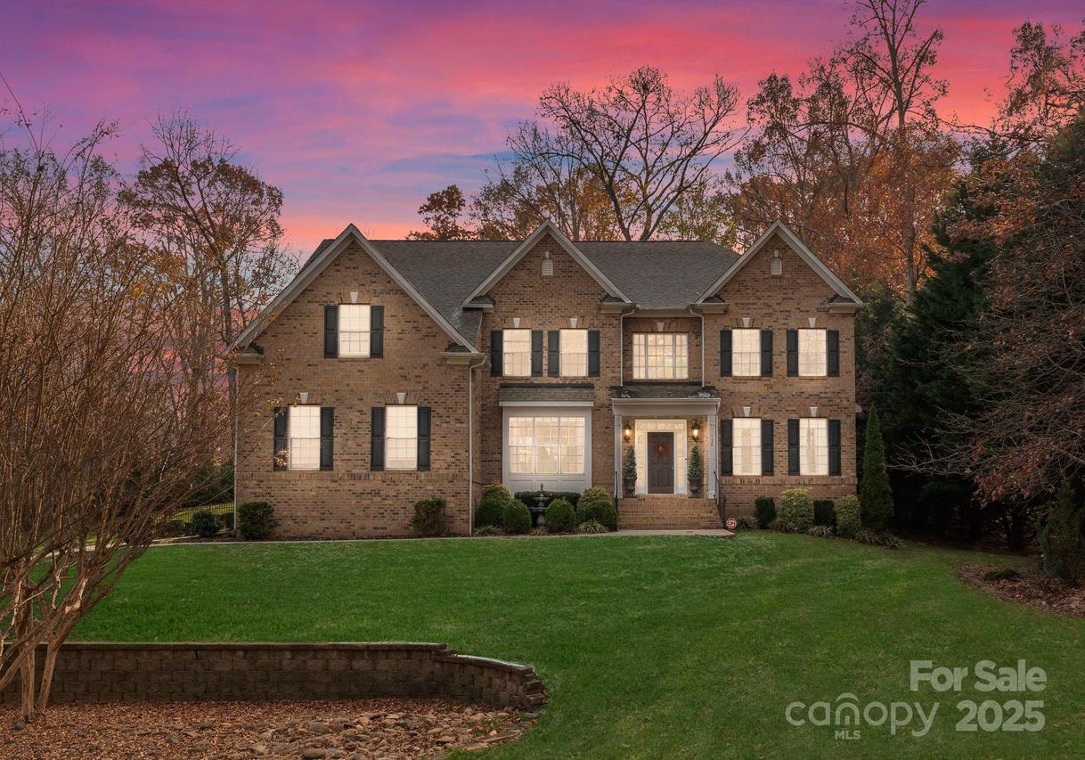 132 Isle Run Dr., Mooresville, NC 28117