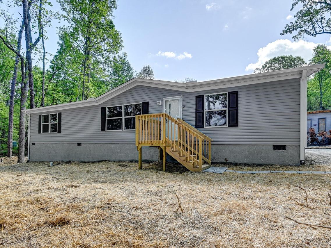 20 Windy Mountain Ln. #1, Hendersonville, NC 28792
