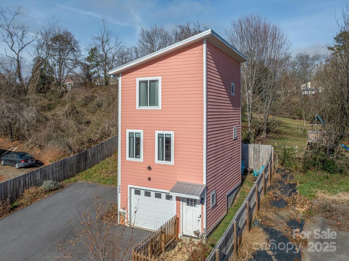 366 State St., Asheville, NC 28806