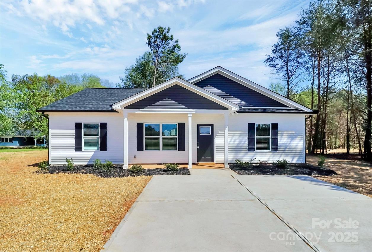 882 Old Mocksville Rd. #2, Statesville, NC 28625