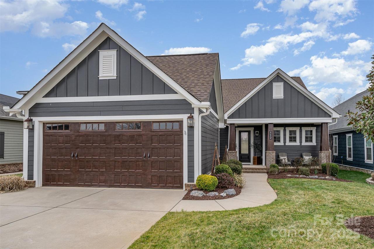 112 Sisters Cove Ct., Mooresville, NC 28117
