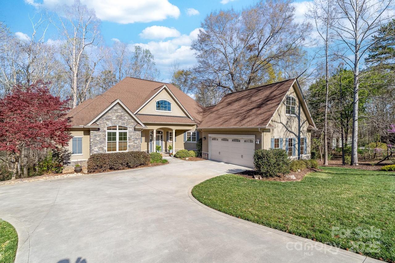 404 Yorkfield Dr., Shelby, NC 28150