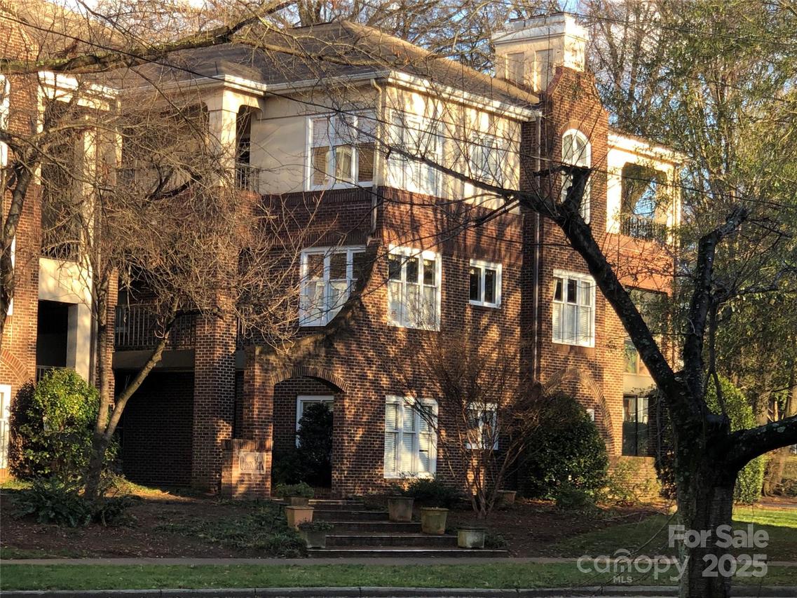 325 Queens Rd. #15, Charlotte, NC 28204