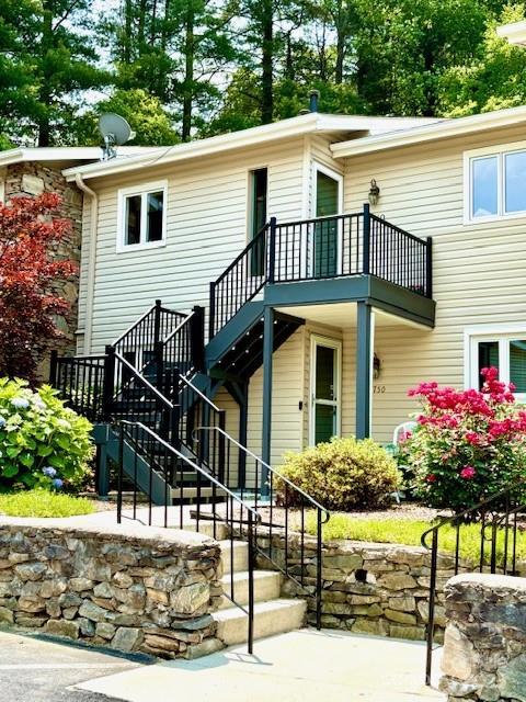 760 Britton Creek Dr., Hendersonville, NC 28791