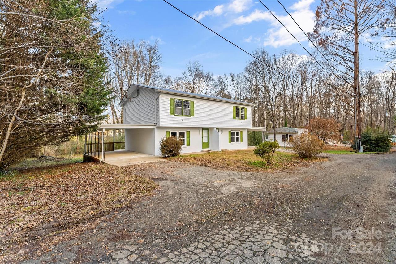 2969 Orchid Ln. #A & B, Valdese, NC 28690