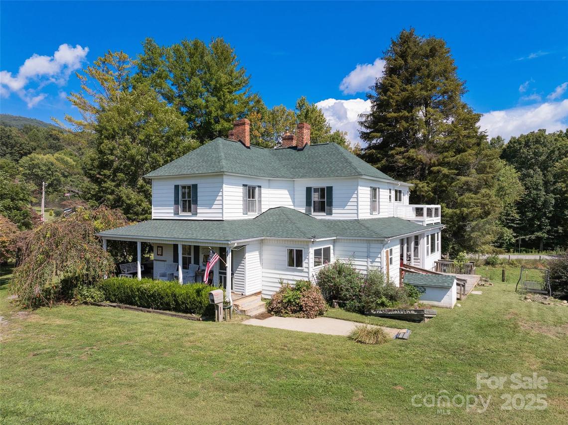 4912 Pigeon Rd., Waynesville, NC 28786
