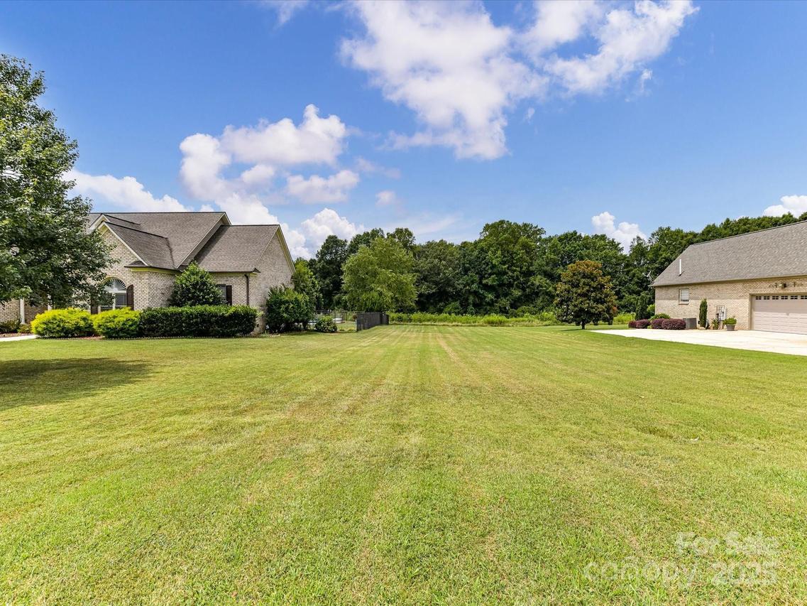494 New Salem Rd., Statesville, NC 28625