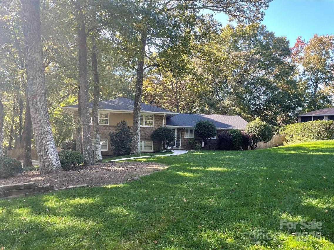 3813 School House Ln. #20, Charlotte, NC 28226