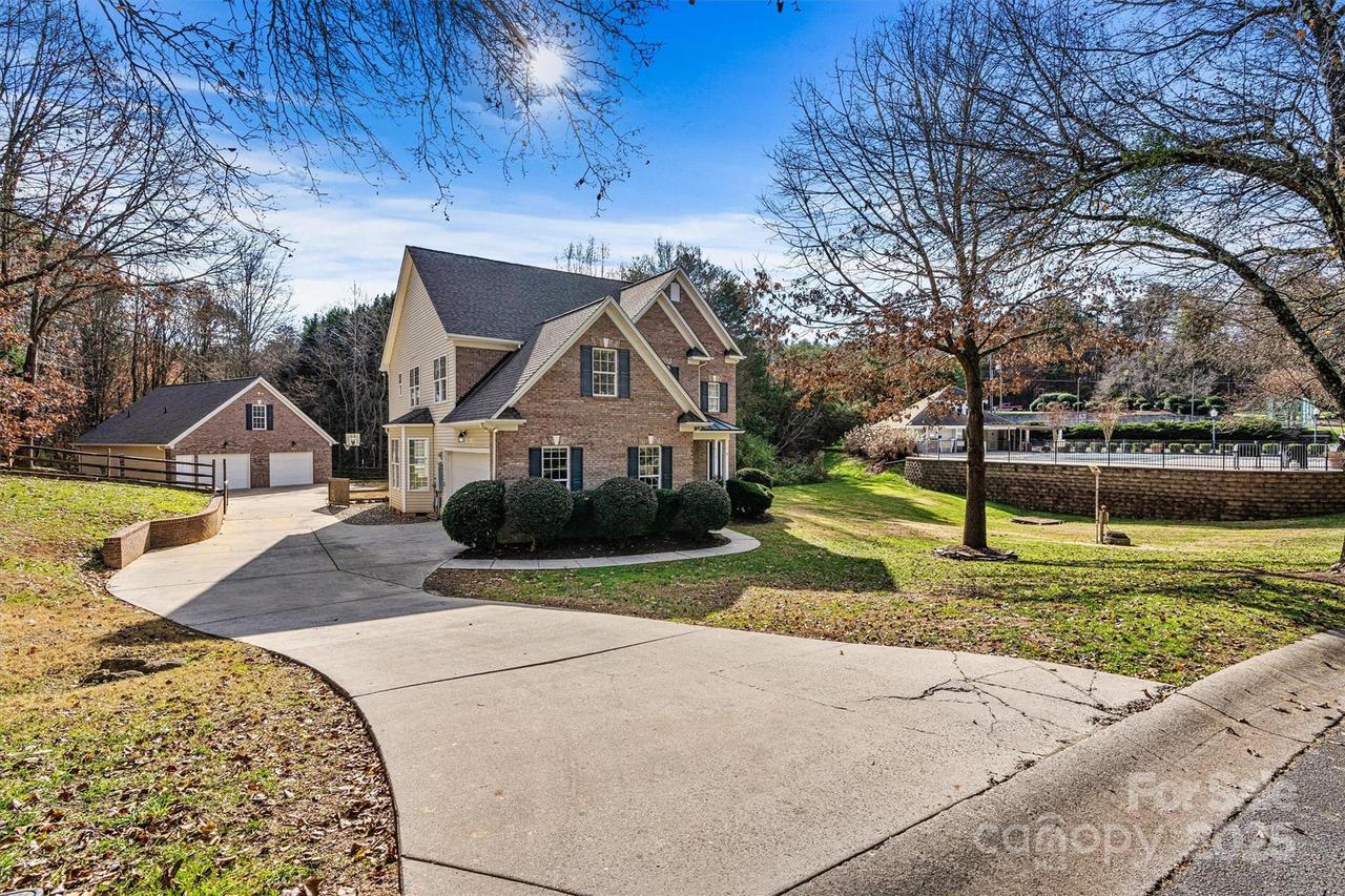 116 Diamond Head Dr., Mooresville, NC 28117