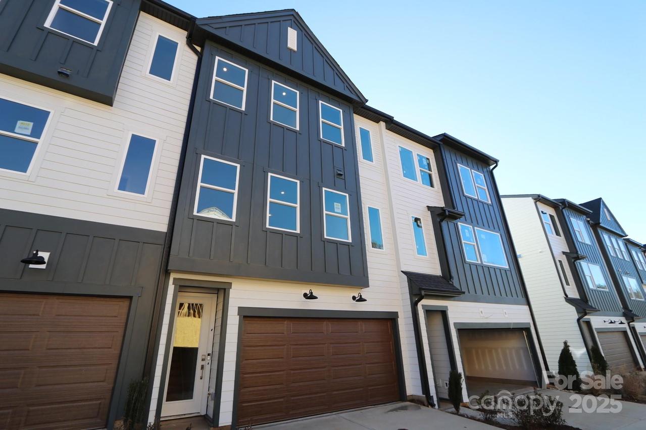 8008 Cedarsmith Ct., Charlotte, NC 28217