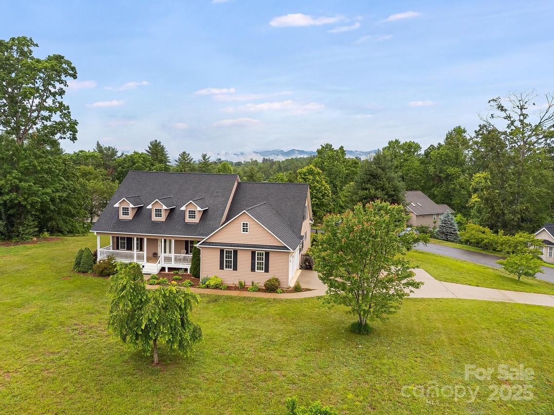 198 Double Brook Dr., Weaverville, NC 28787