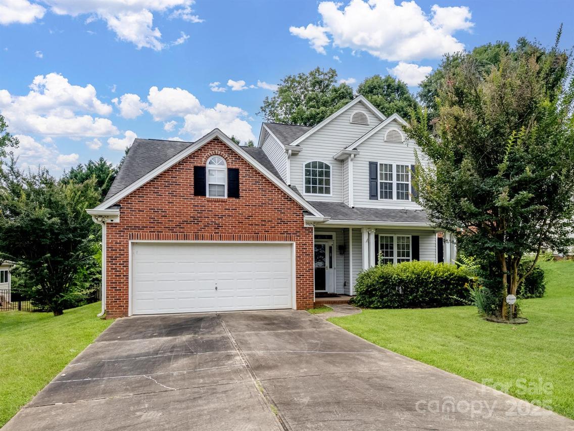 9903 Southampton Commons Dr., Charlotte, NC 28277