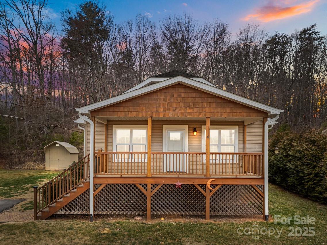 349 Youngs Drive Extension, Candler, NC 28715