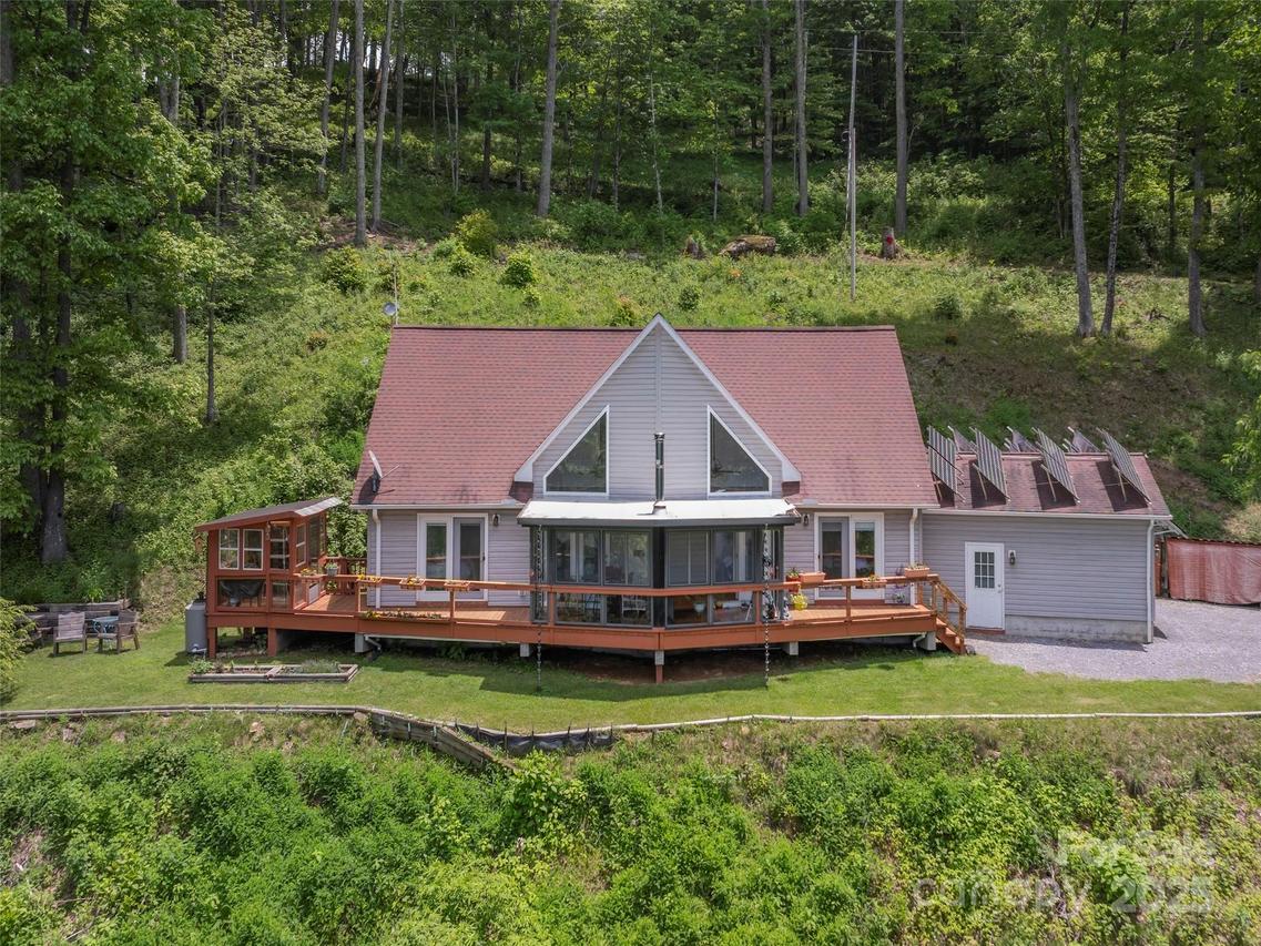 1185 Mule Stomp Rd., Clyde, NC 28721