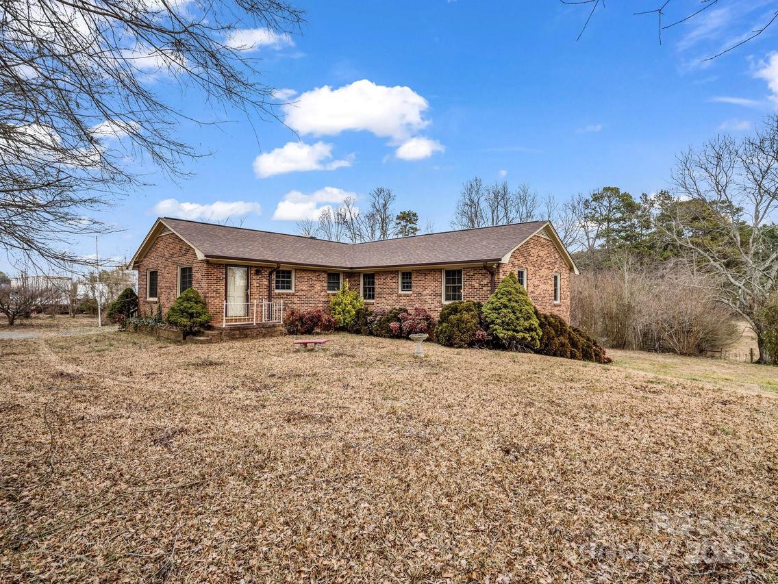 7392 Reeps Grove Church Rd., Vale, NC 28168