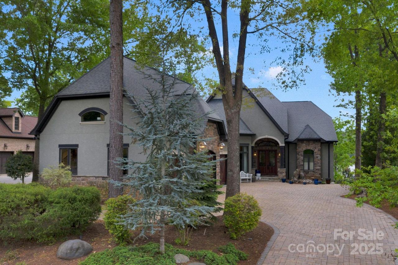 3255 Lake Pointe Dr., Belmont, NC 28012